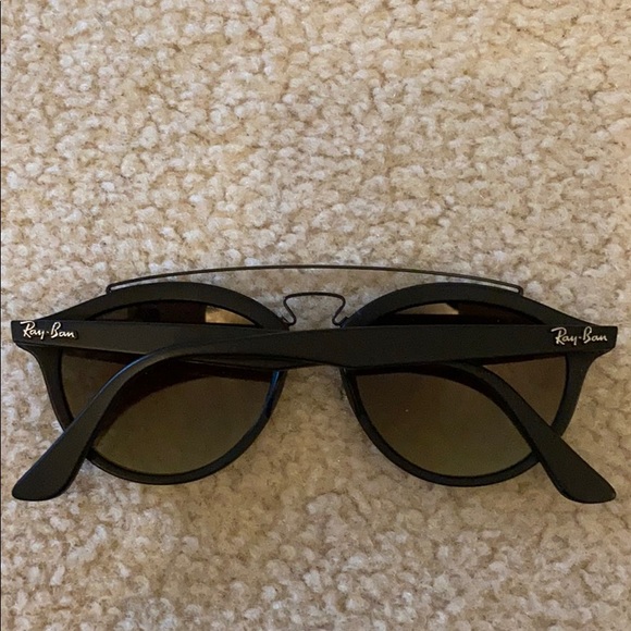 Ray ban double bridged sunglasses. - Picture 4 of 4